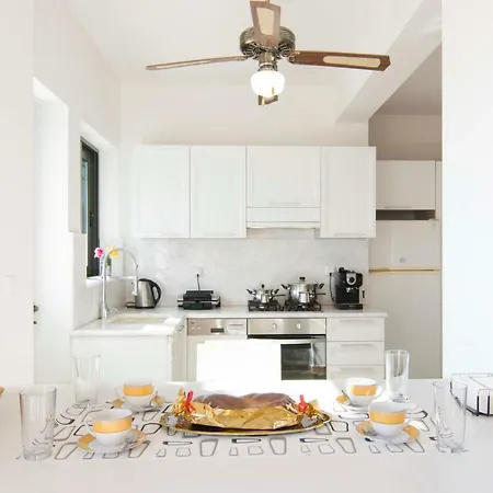 The Balcony Of Mani Dom wakacyjny