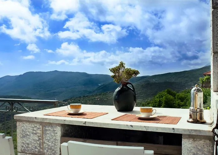 The Balcony Of Mani Semesterbostad Tseria