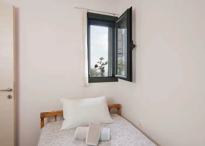 The Balcony Of Mani Tseria